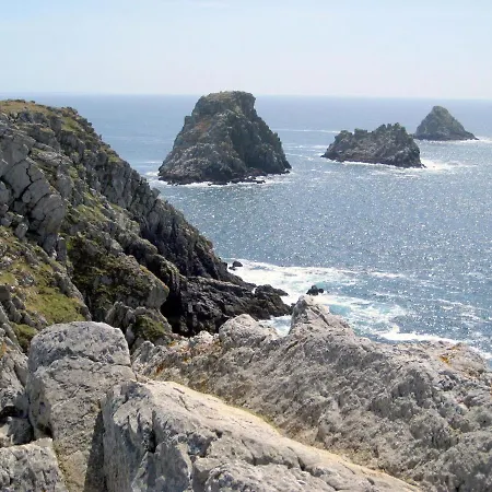 Tatil Evi Comfortable Holiday With Partial Sea Views, Douarnenez-treboul